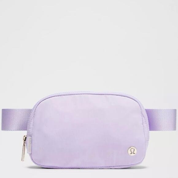 NWOT Lululemon Athletica Everywhere Belt Bag 1L Lavender Frost - Picture 1 of 8